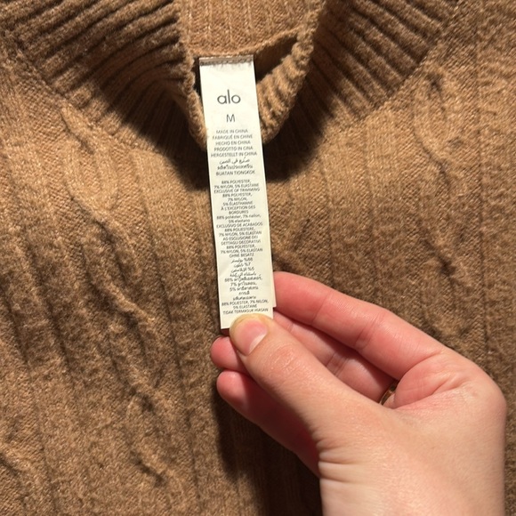 ‼️ALO top‼️ - Picture 2 of 4